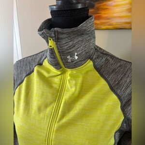 Cute Under Armour Cold Gear 2pc leggings (M) & half zip pullover (L)